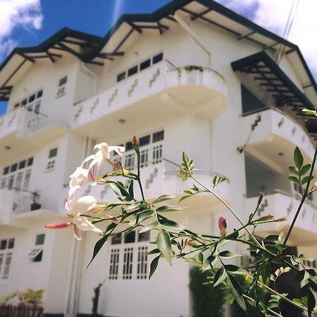 Lake View Hotel & Bungalow Nuwara Eliya Extérieur photo